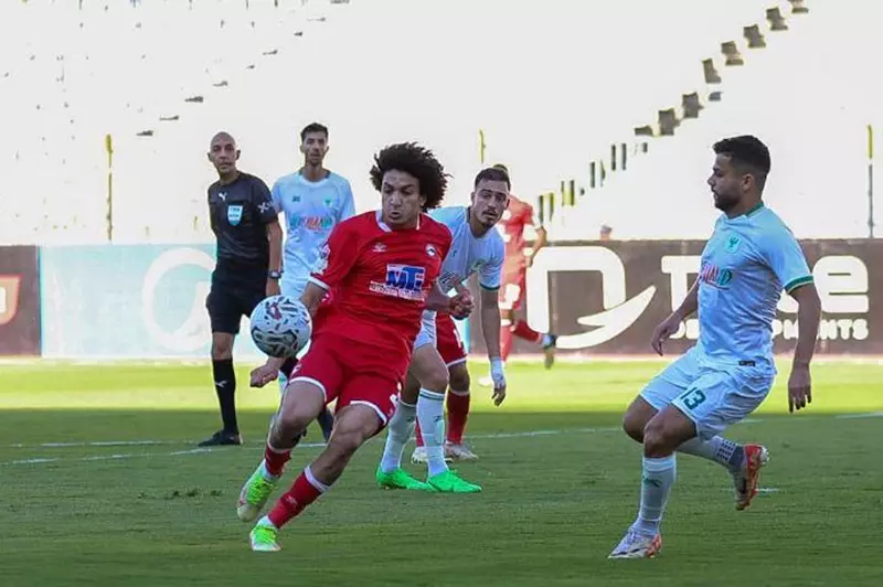 أحمد عاطف خلال مباراة مودرن فيوتشر والمصري